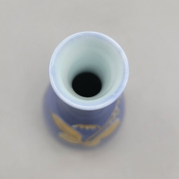 Japanese Porcelain Bud Vase Blue With Gold Floral Design - Picture 7 of 9